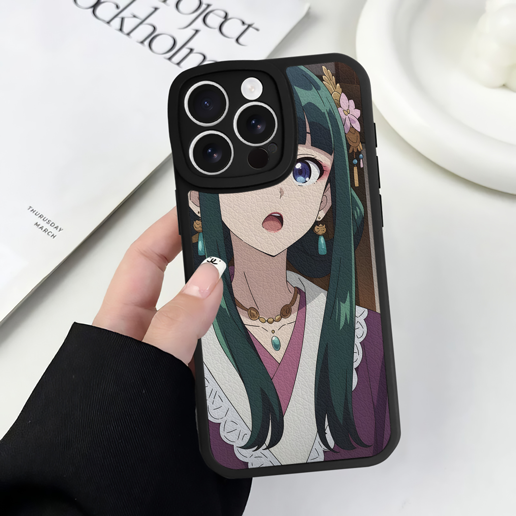 （画像用） 薬屋のひとりごと The Apothecary Diaries 【iPhone 16シリーズ対応】シリコンスマホケース（レザー調） 材質：シリコン